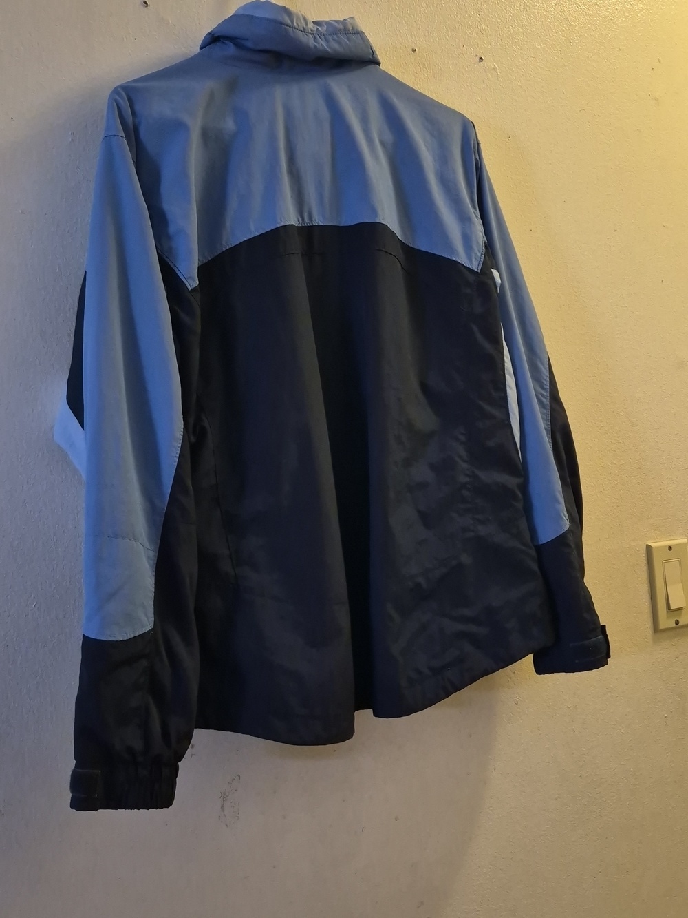 Columbia Navy and Light Blue Outdoor Jacket - Picture 2 of 13